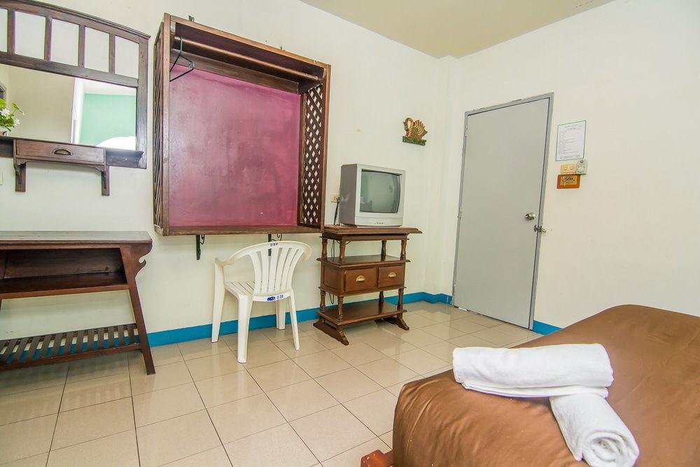 Sutus Court 3 Hotell Pattaya Eksteriør bilde