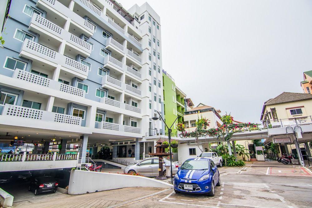 Sutus Court 3 Hotell Pattaya Eksteriør bilde