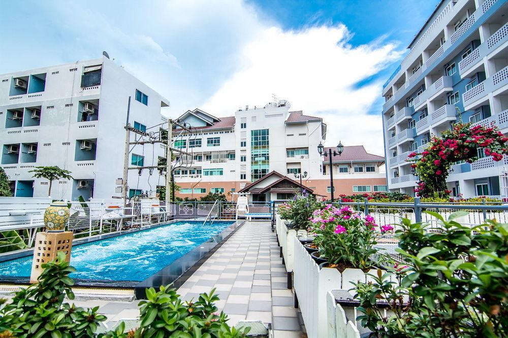 Sutus Court 3 Hotell Pattaya Eksteriør bilde