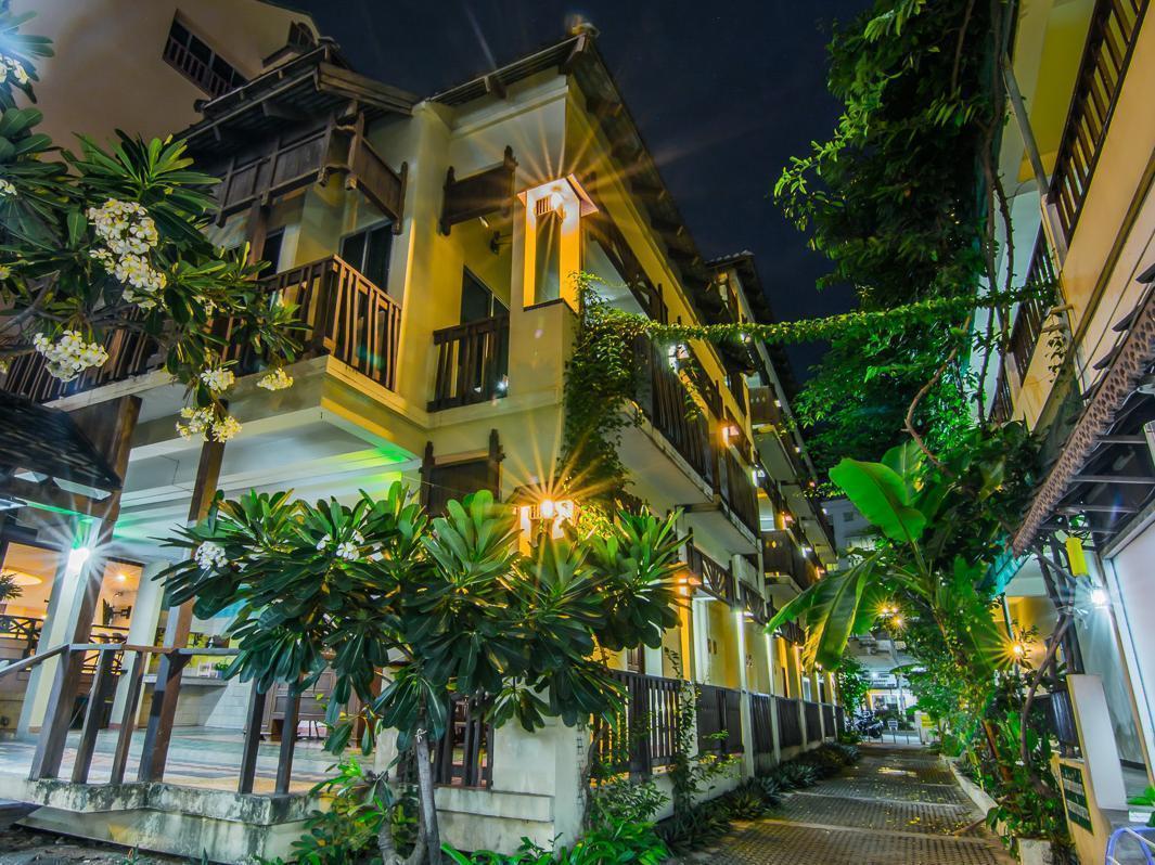 Sutus Court 3 Hotell Pattaya Eksteriør bilde