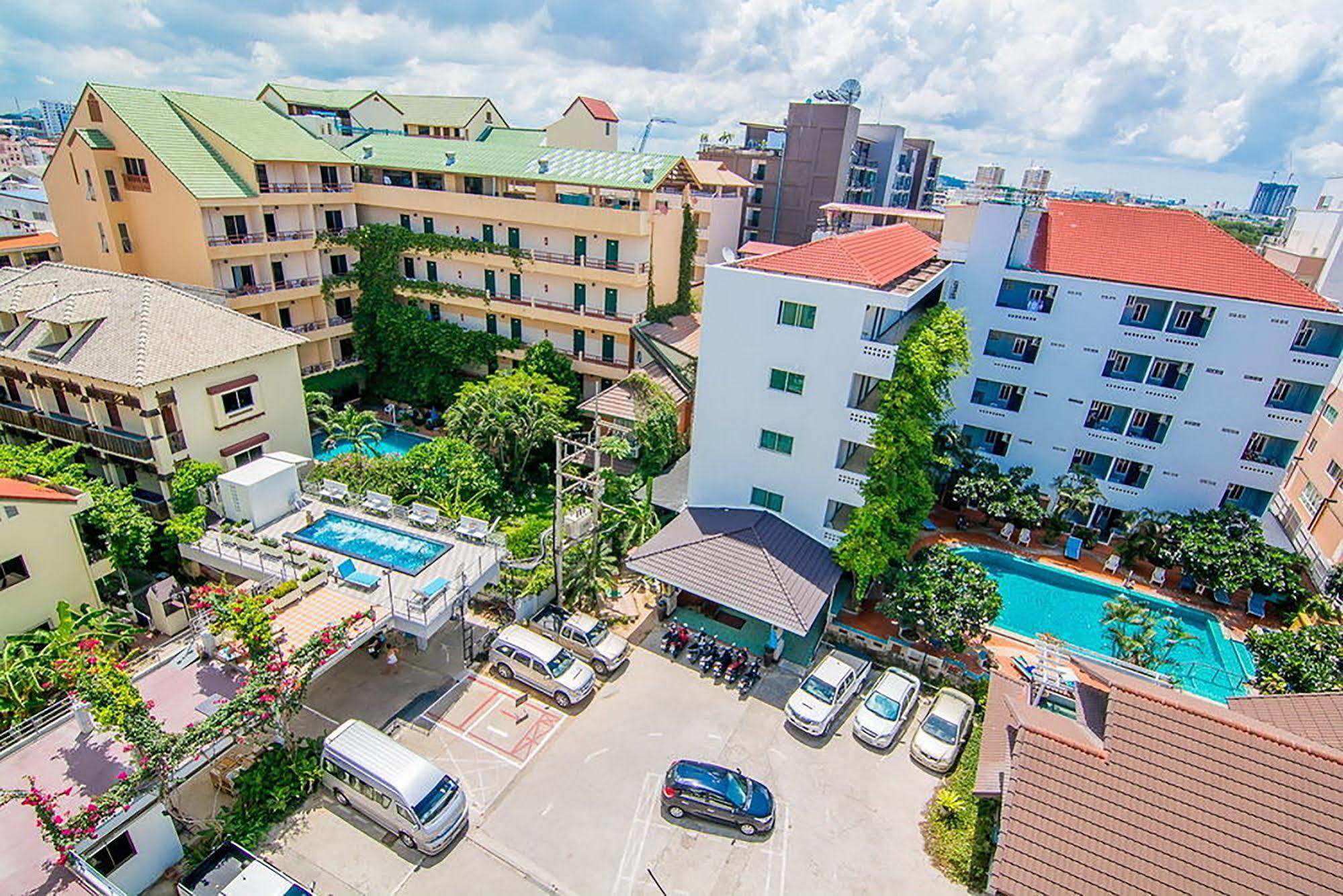 Sutus Court 3 Hotell Pattaya Eksteriør bilde
